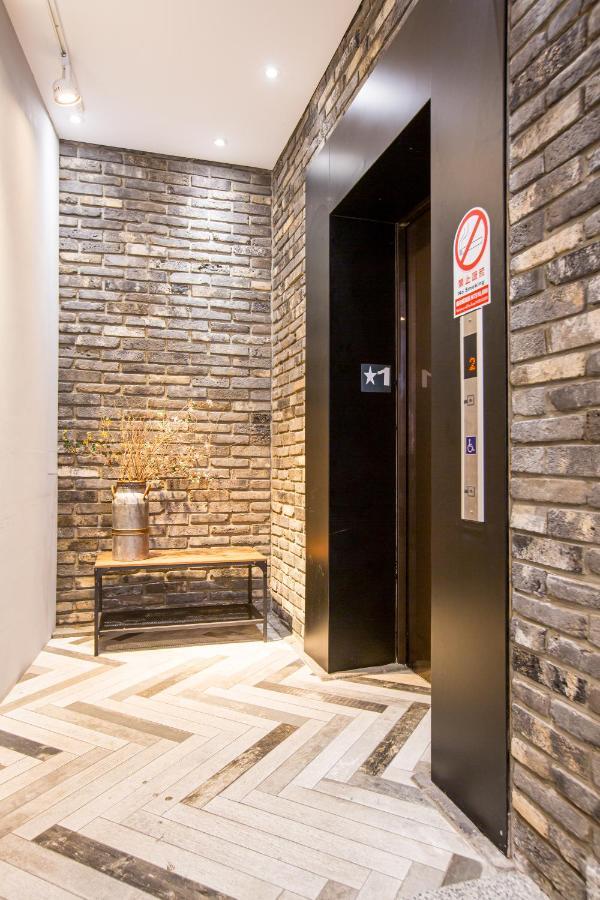Easylazy Inn Taichung Exterior photo