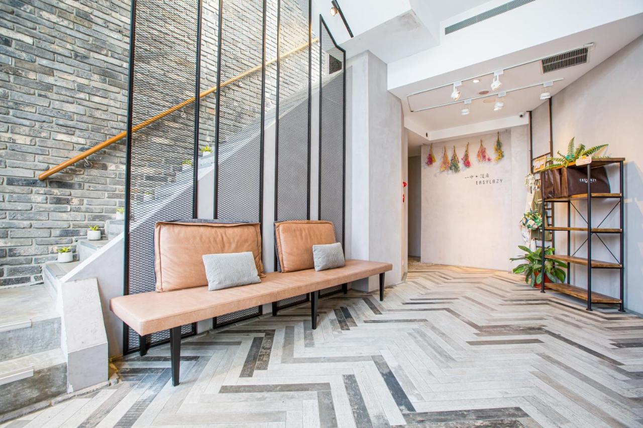 Easylazy Inn Taichung Exterior photo