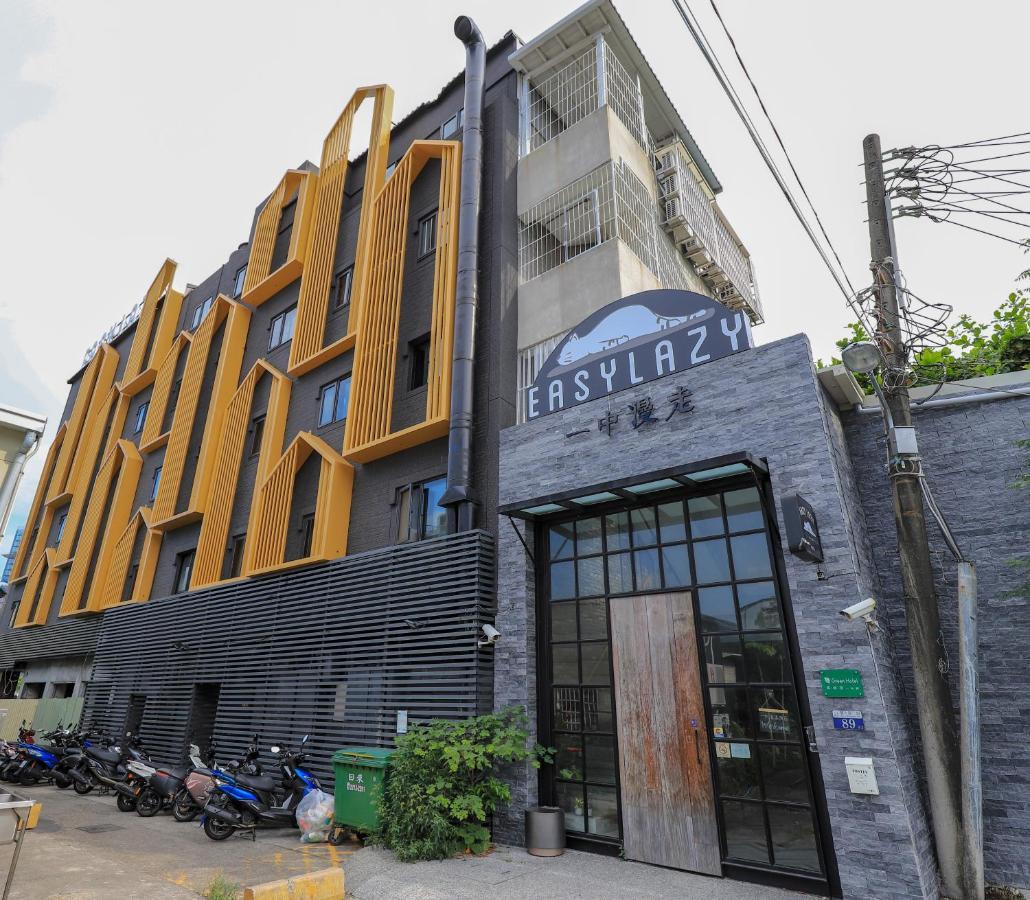 Easylazy Inn Taichung Exterior photo